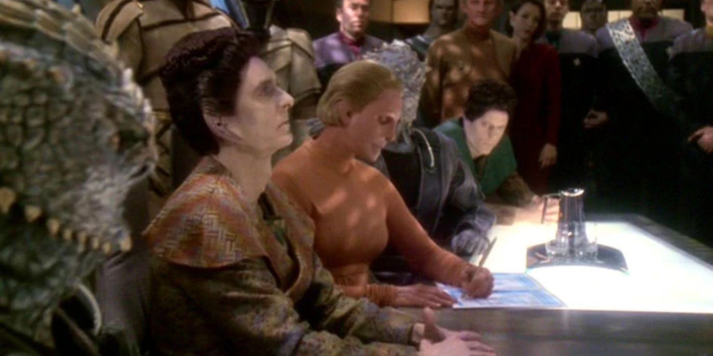 Dominion War Warriors Sign the Treaty of Bajor on Star Trek DS9