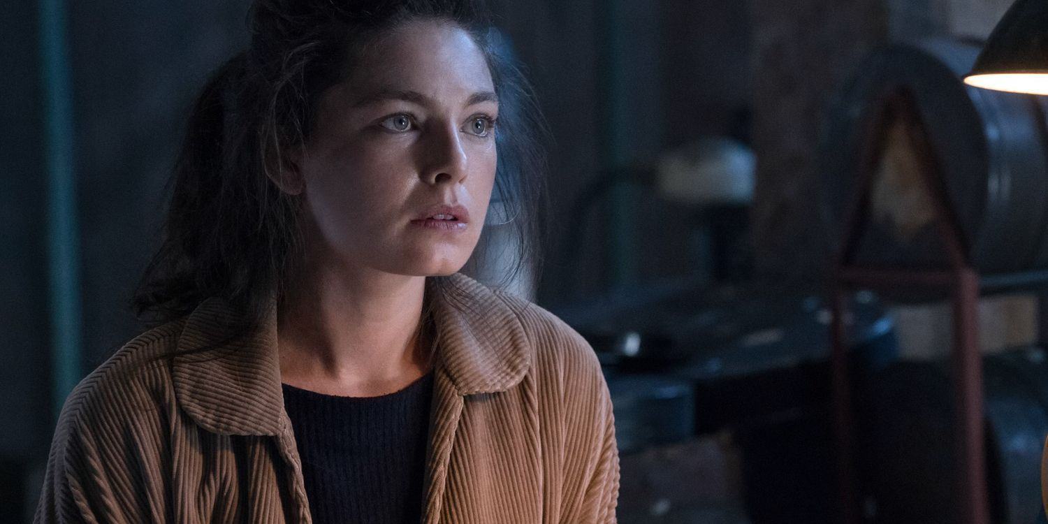 Alexa Davalos in The Man in the High Castle Part 2