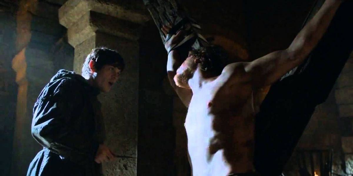 Ramsay tortures Theon in Game of Thrones