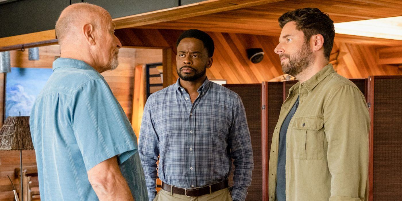 Sean and Gus talking to someone in the cabin of the movie Psych