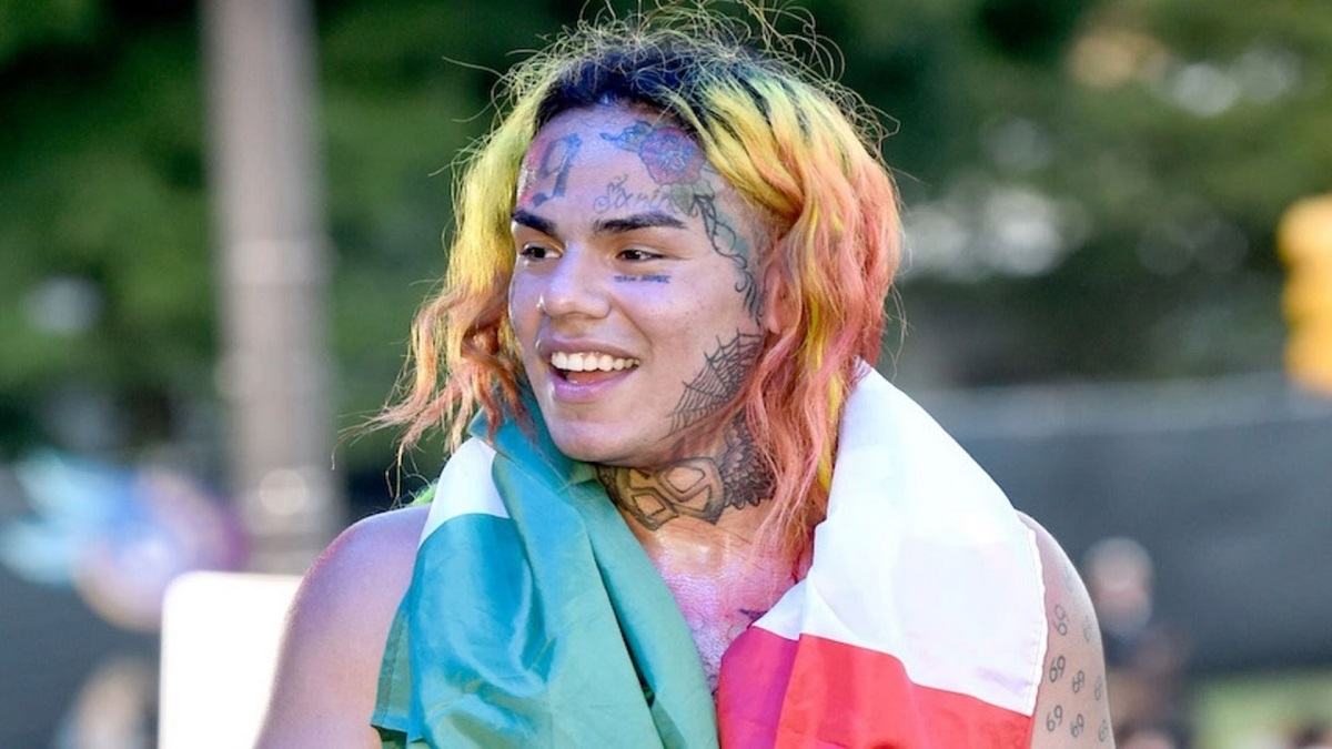 6ix9ine boyfriend Twitter video