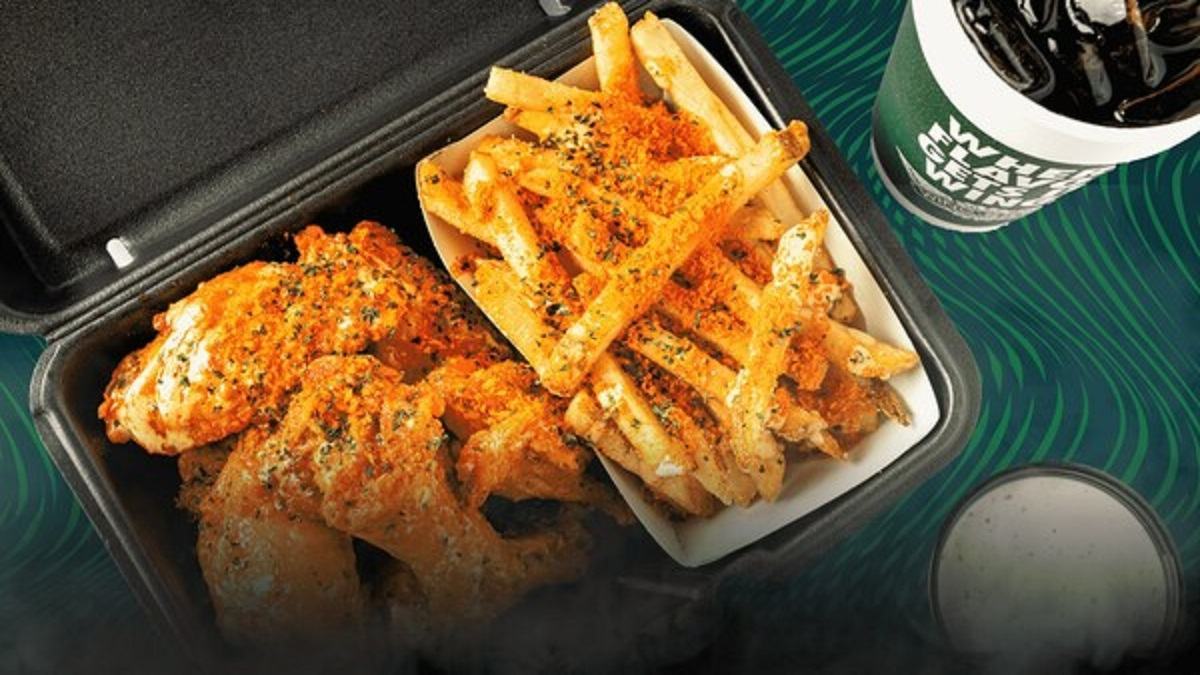 Wingstop Hot Box Price, Calories, Release Date, Deals, Meal Review 4/20