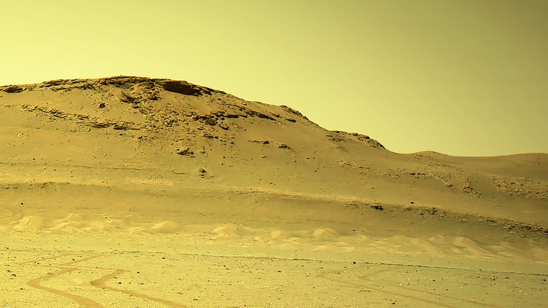 A stunning NASA image hides a small Mars helicopter in plain sight.  Not everyone can see it, right?