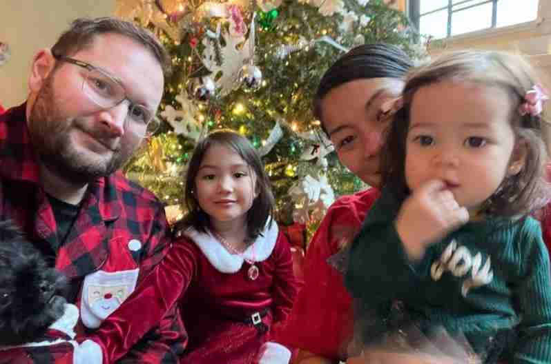 Meet Andy Fraley, Queen Of Christmas Elizabeth Chan Husband!