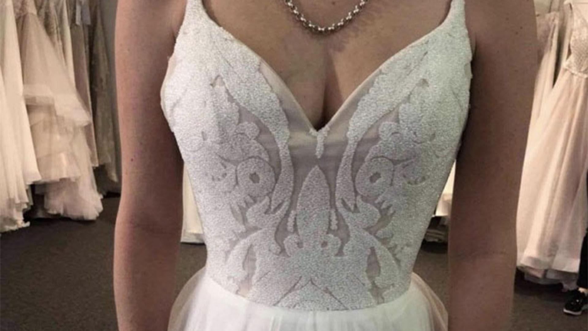 Wedding dress optical illusion has the internet in hysterics - can YOU see why?