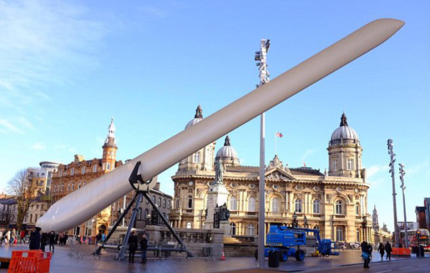 Can YOU tell if it’s real? Bizarre optical illusion featuring a wind turbine blade has people baffled