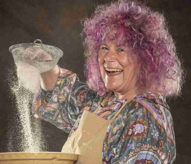 Carole Edwards Bio, Husband, Job, Age, Bake Off 2022