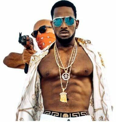 Dbanj‘s Promises To Reward Anyone Who Finds His Missing Chain