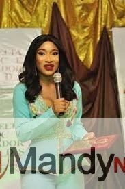 Harmattan Damages Tonto Dikeh's Feet (Photos)