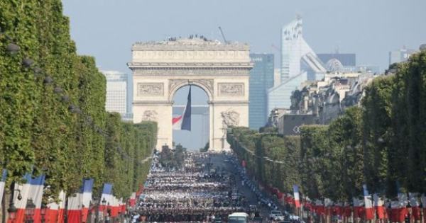 14-July : the traditional parade replaced by a ceremony place de la Concorde