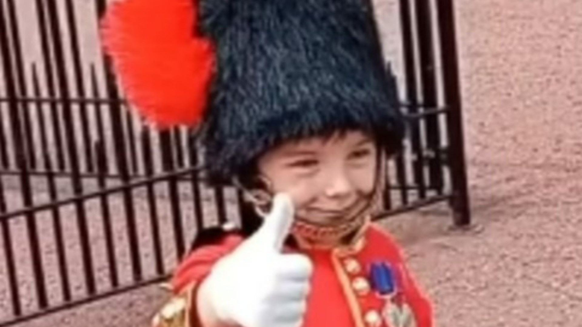 Adorable moment King’s Guard breaks protocol to nod at little boy as he watches his heroes march at palace