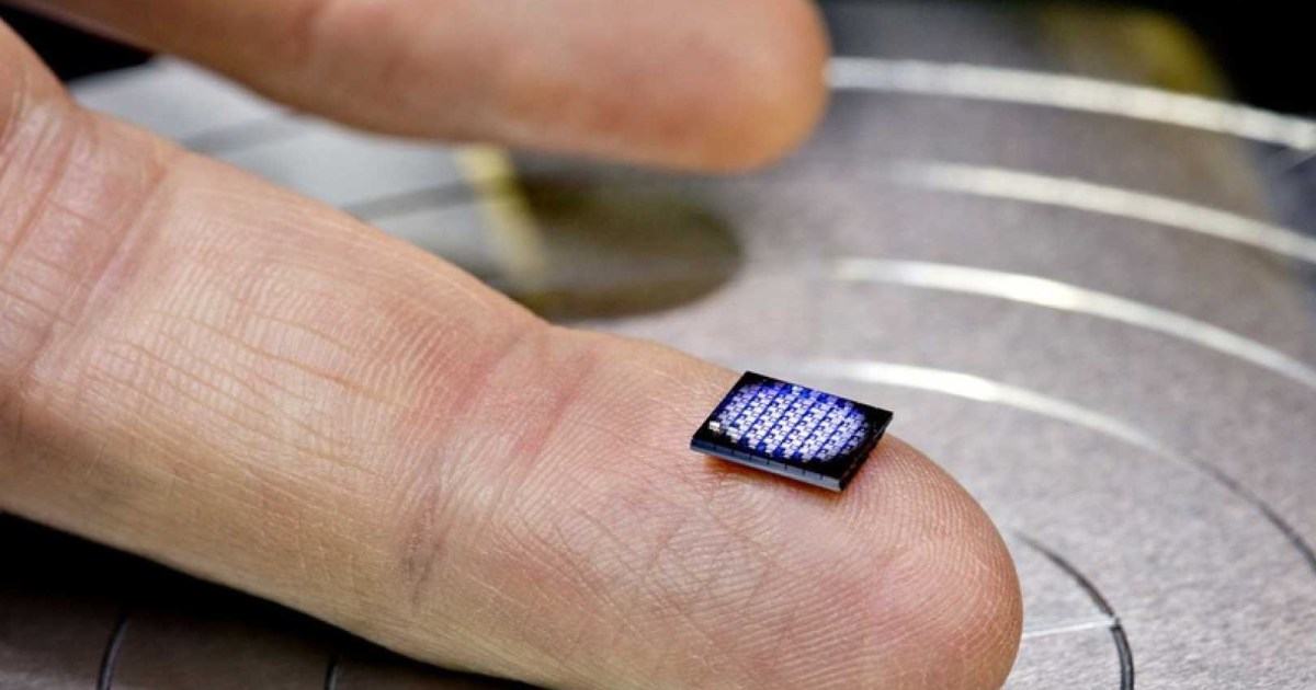 Big things do come in small packages. Here’s the tiniest tech in the world