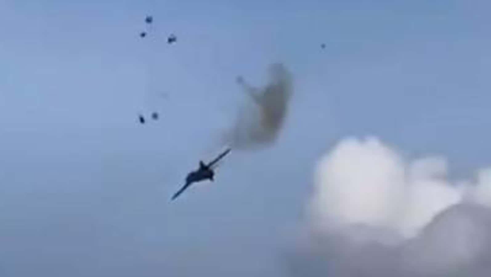 Dramatic video captures pilot ejecting from MiG-23 aircraft minutes before crash during Thunder Over Michigan air show