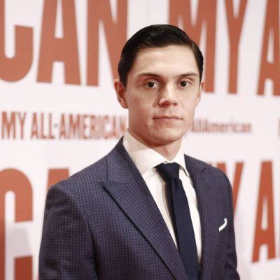 Evan Peters- Wiki, Age, Height, Net Worth, Girlfriend, Ethnicity, Career