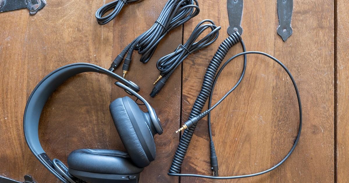 How to connect headphones to a TV