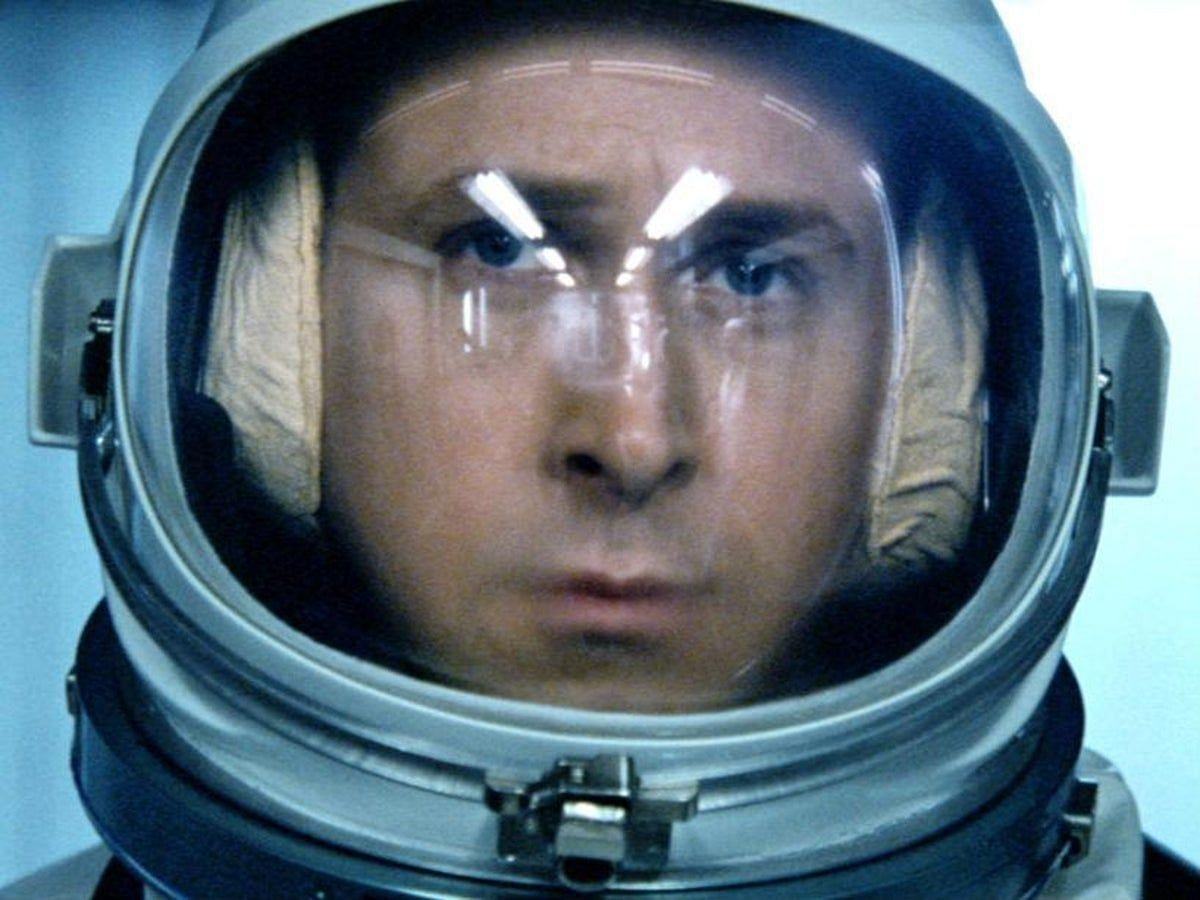 A still from The First Man (Image via Universal)