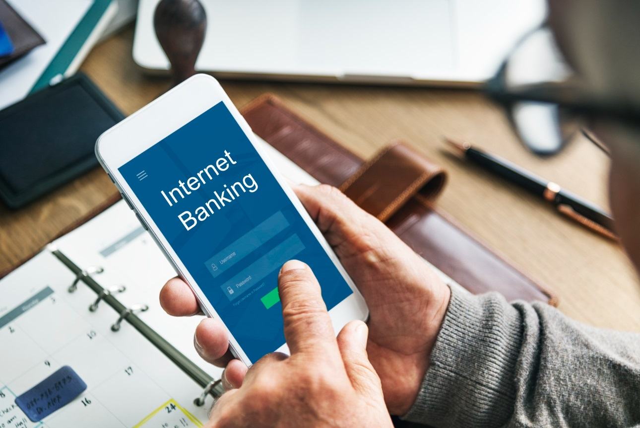 Is Mobile Banking Replacing Traditional Banks