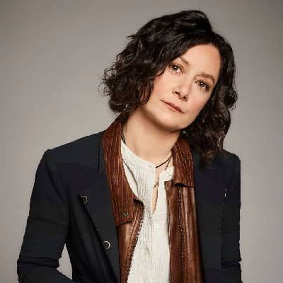 Sara Gilbert