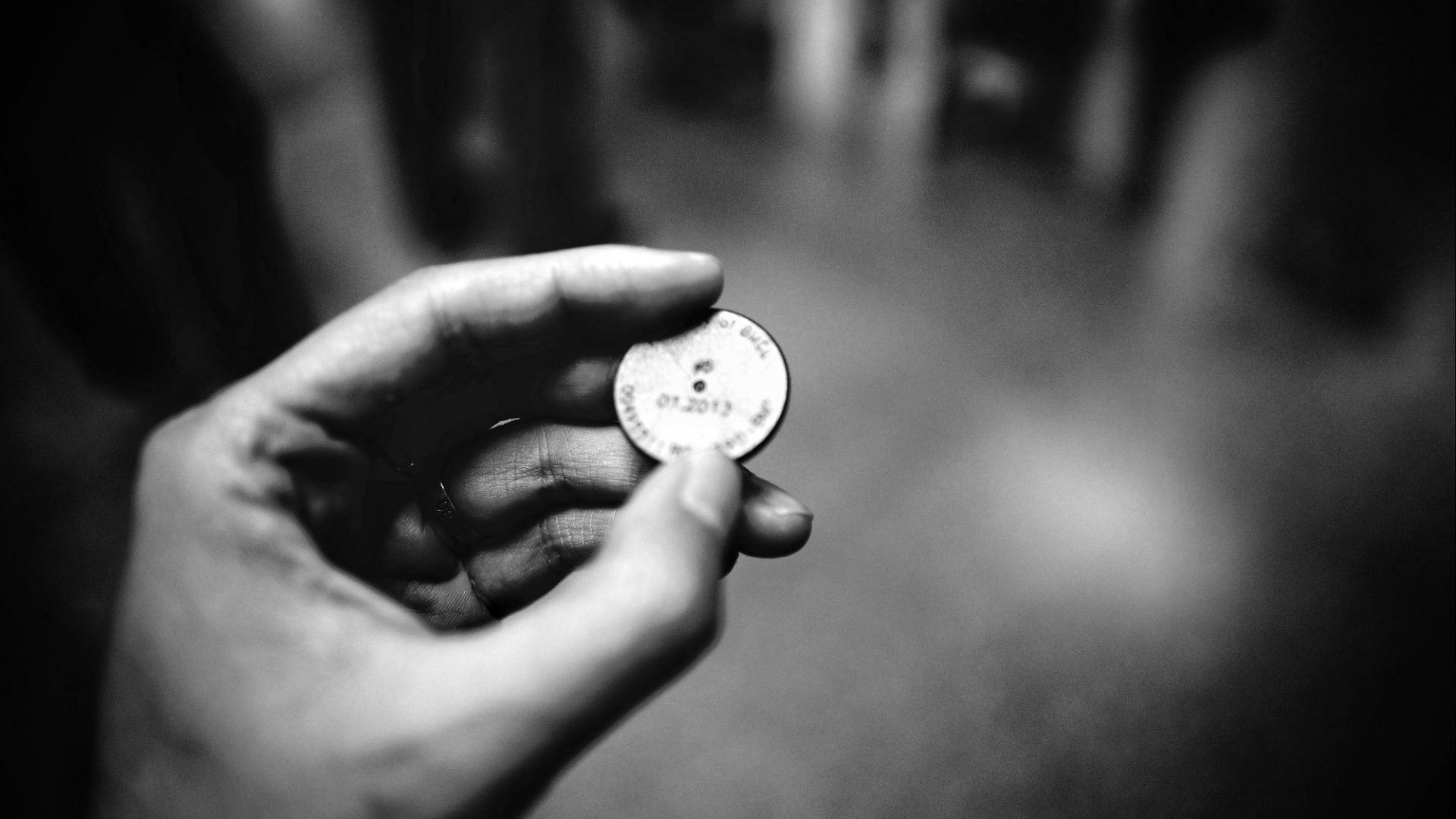 The coin boys trend is slowly taking over the Internet (Photo by ZSun Fu on Unsplash)