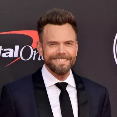 Who is Joel McHale? Wiki, Age, Wife, Net Worth, Ethnicity, Career