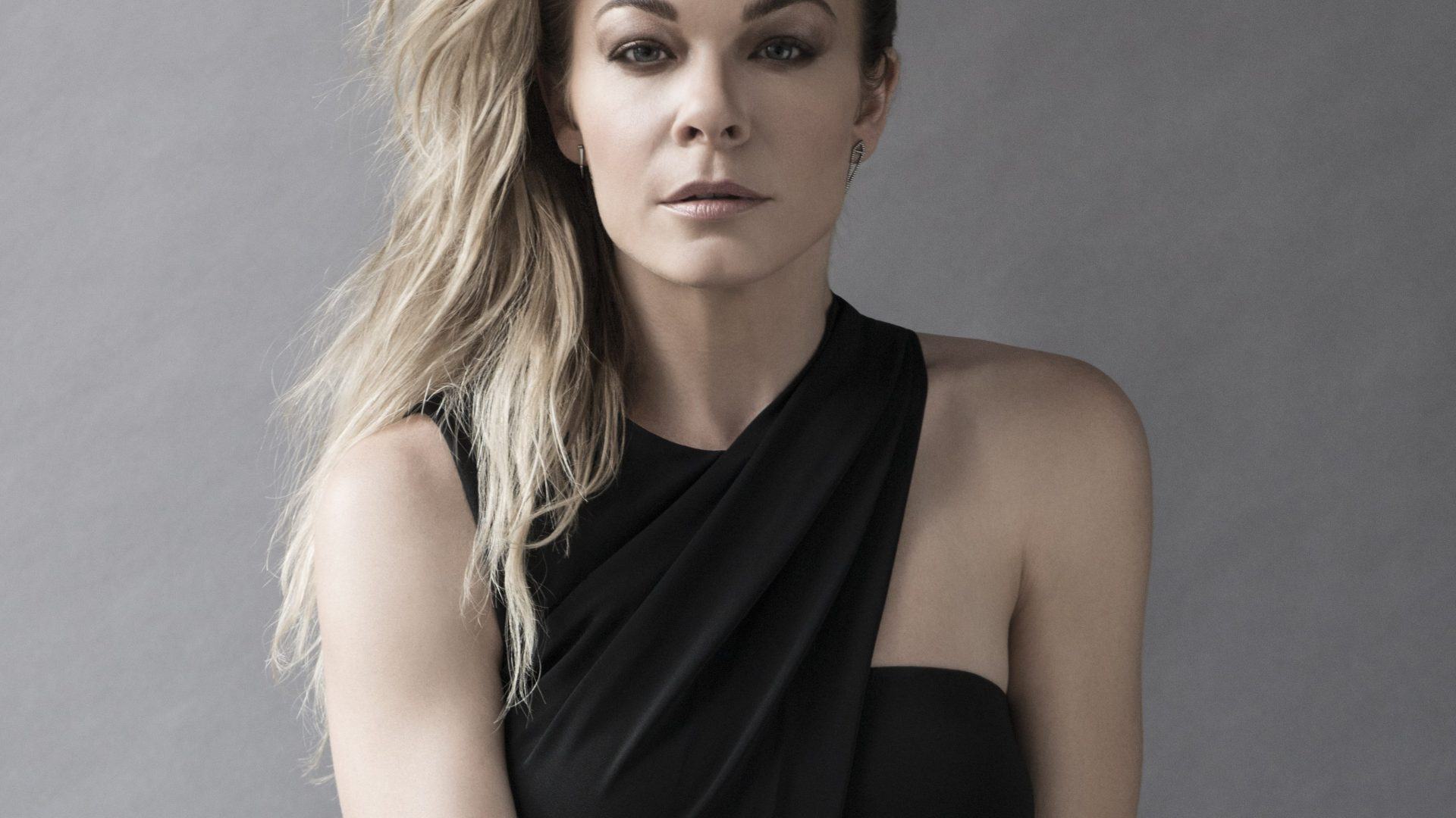 Win tickets to see LeAnn Rimes in exclusive London session – The Sun