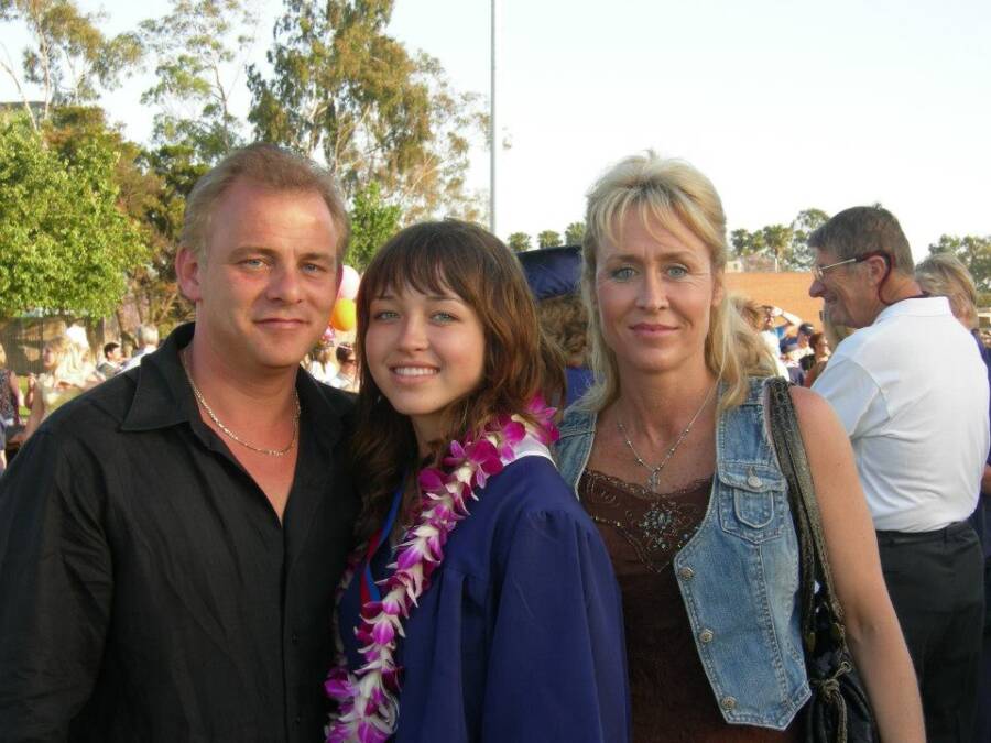 Nikki with her parents, Christos and Lesli.