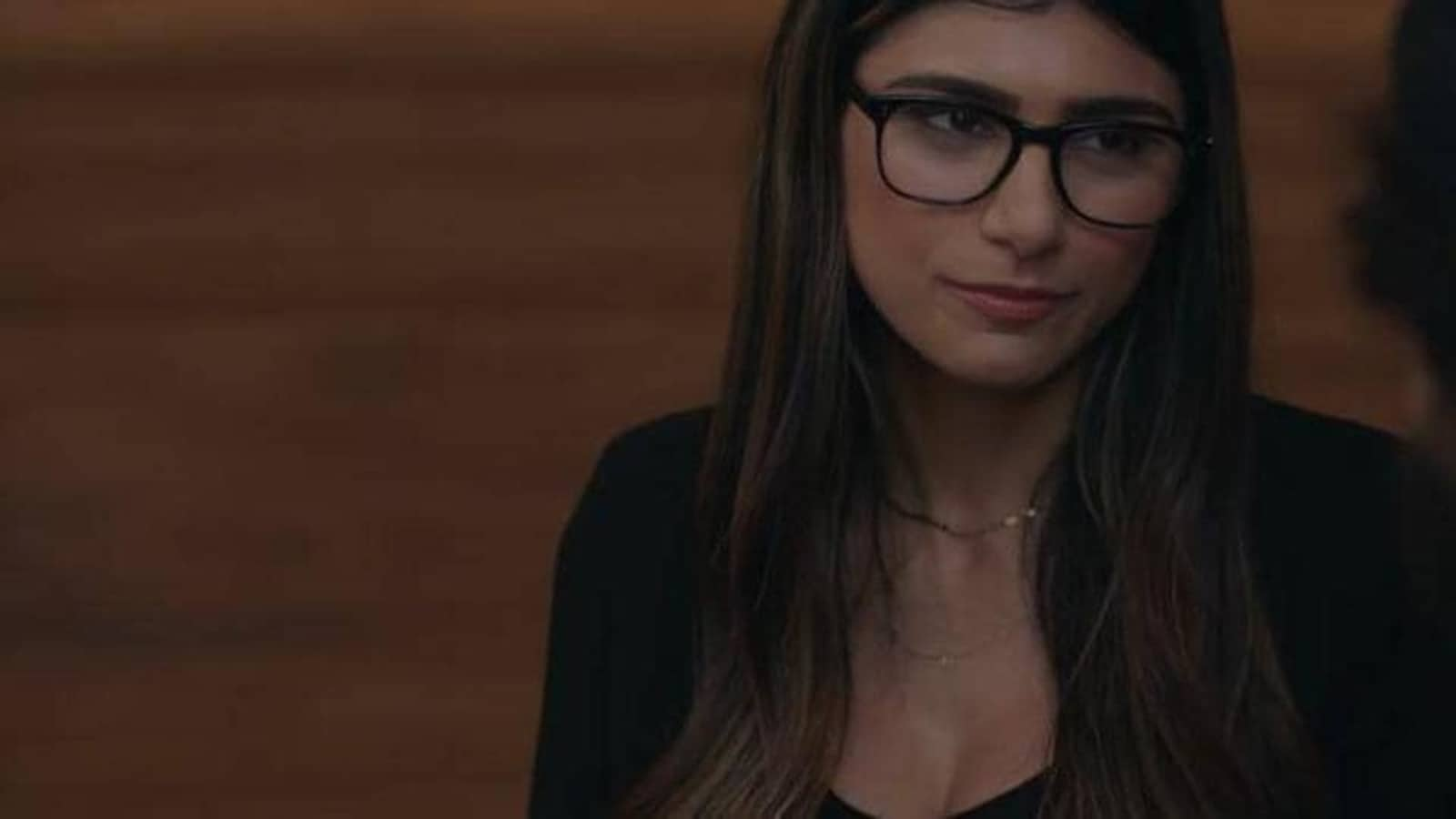 ‘I find her advice ludicrous,’ ex-porn star Mia Khalifa trolled over viral Tiktok marriage advice