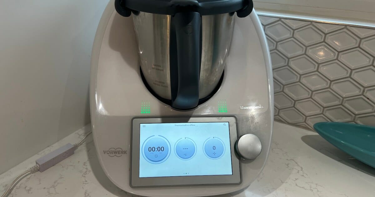 Thermomix TM6 cooking robot review: a countertop culinary instructor (and bartender too)