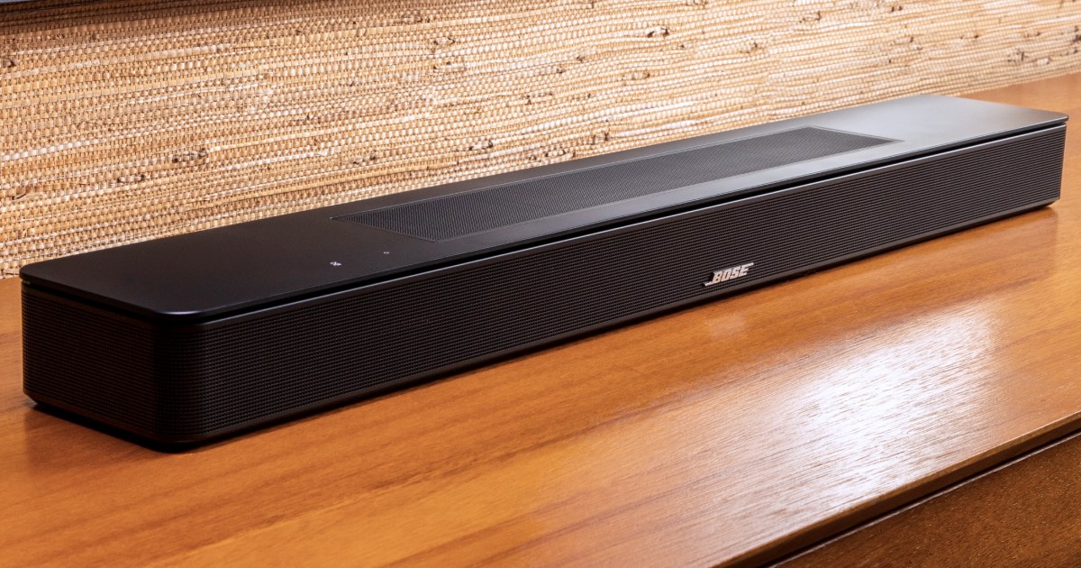 Bose Smart Soundbar 600 one-ups the Sonos Beam with up-firing drivers