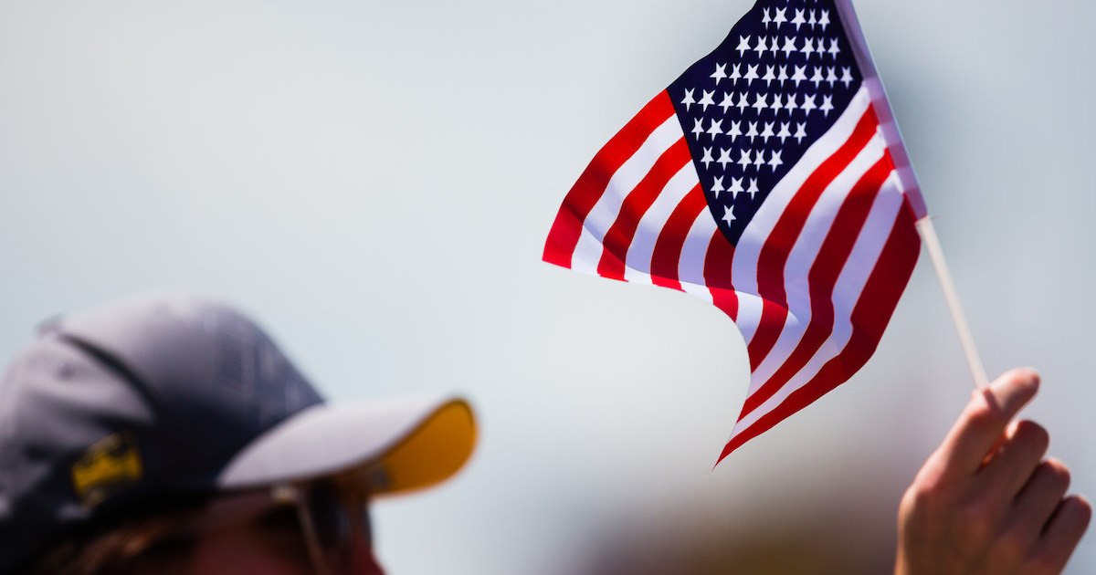 Feeling patriotic? Here’s how to add a flag to your Facebook profile pic