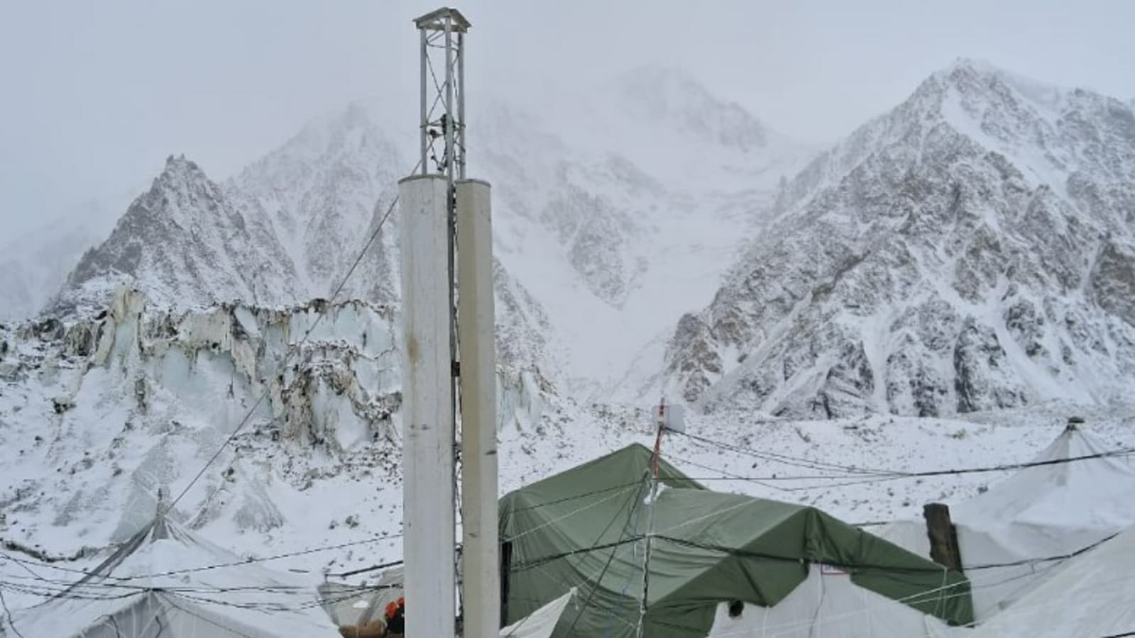 Indian Army installs first ever mobile tower at Siachen Glacier