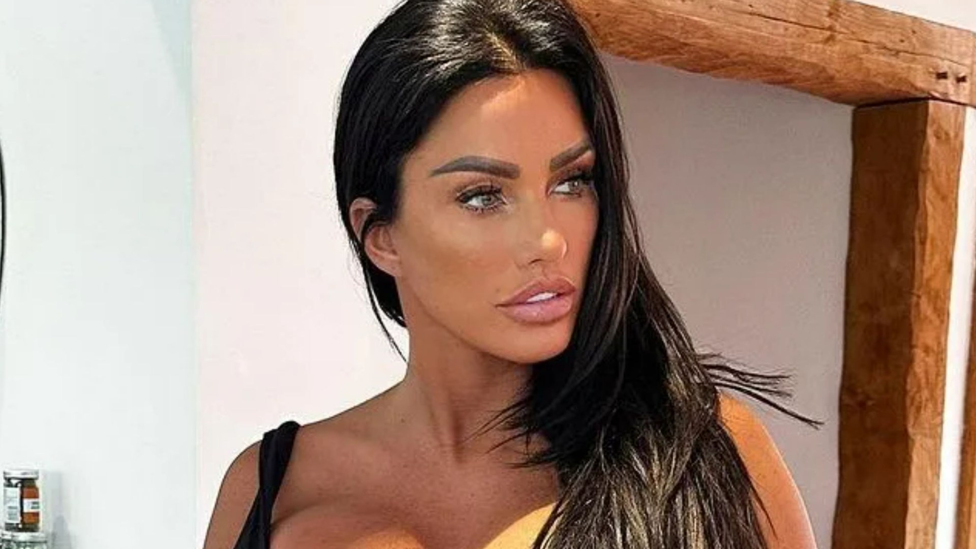 Katie Price takes brutal swipe at Peter Andre just hours before he announces he is going to be a dad for the fifth time