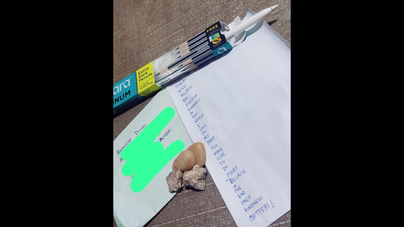 Woman gets a lesson on kindness after losing Apple Pencil on beach