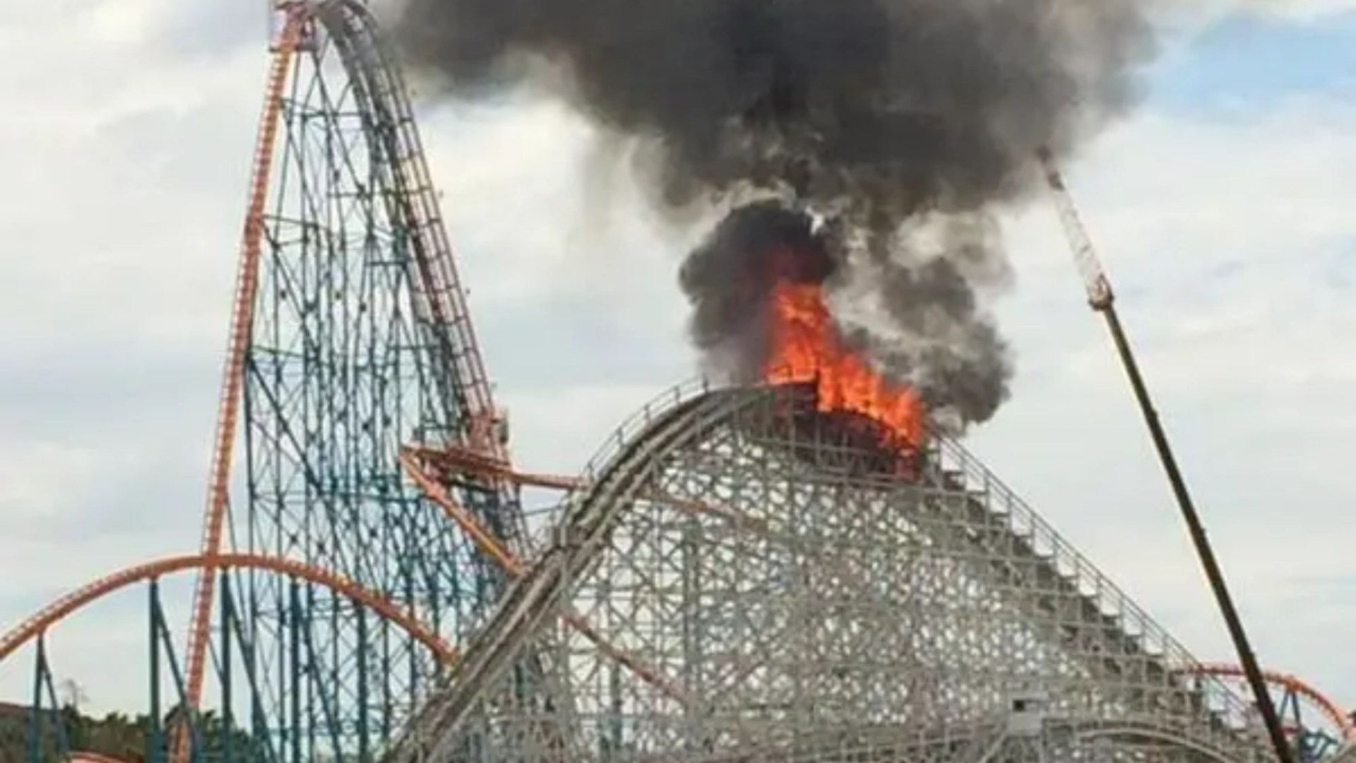 World’s worst fairground tragedies from rollercoaster decapitations to 430ft plunge and horror crashes