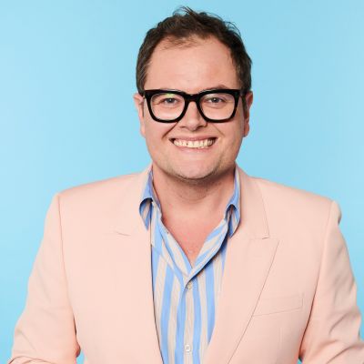 Alan Carr Net Worth? What’s His Worth? Career And Achievements