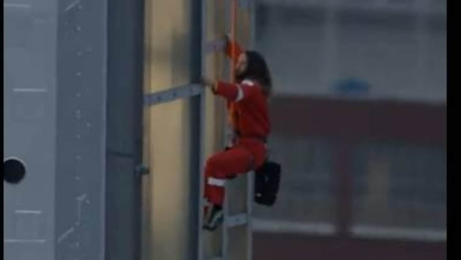 Morbius or Spiderman? Jared Leto climbs the ‘Empire State Building’ to promote his band's new tour- Watch