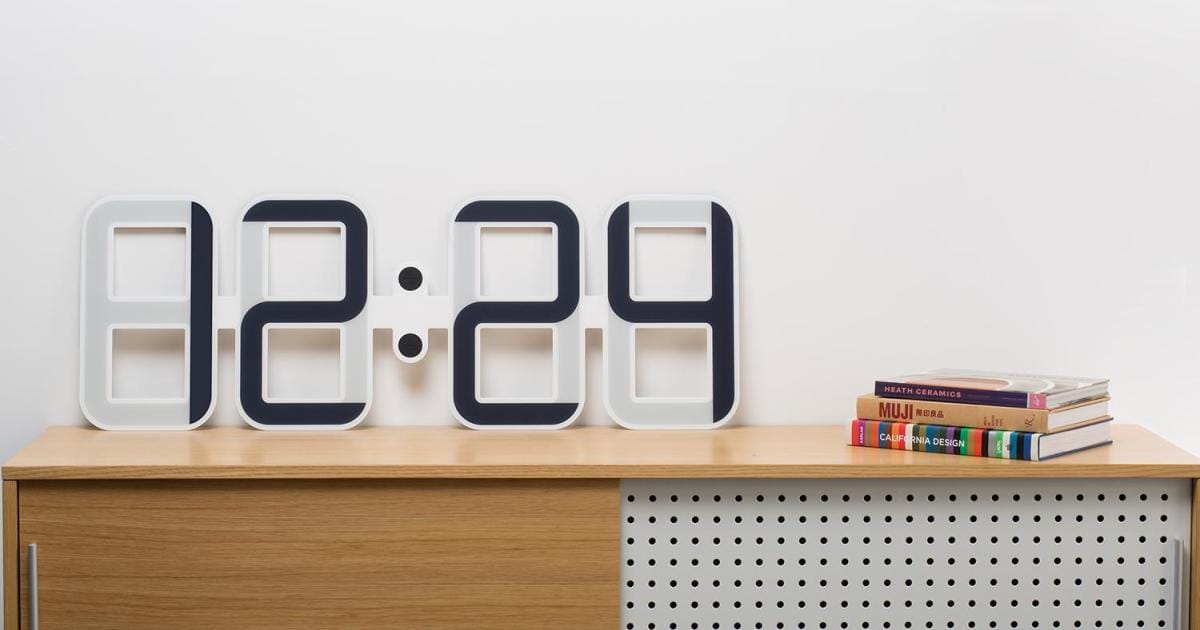 Revisit your alarm clock from 1989 with this mondo E-Ink wall clock