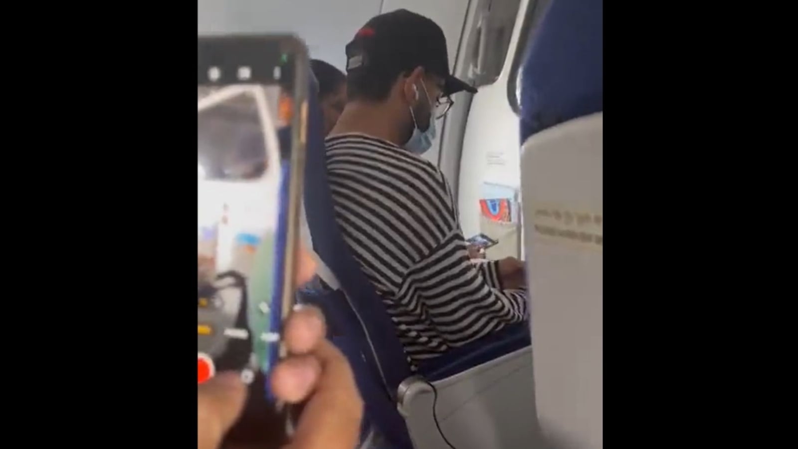 Virat Kohli flies economy class to Bengaluru, netizens say ‘unbelievable’