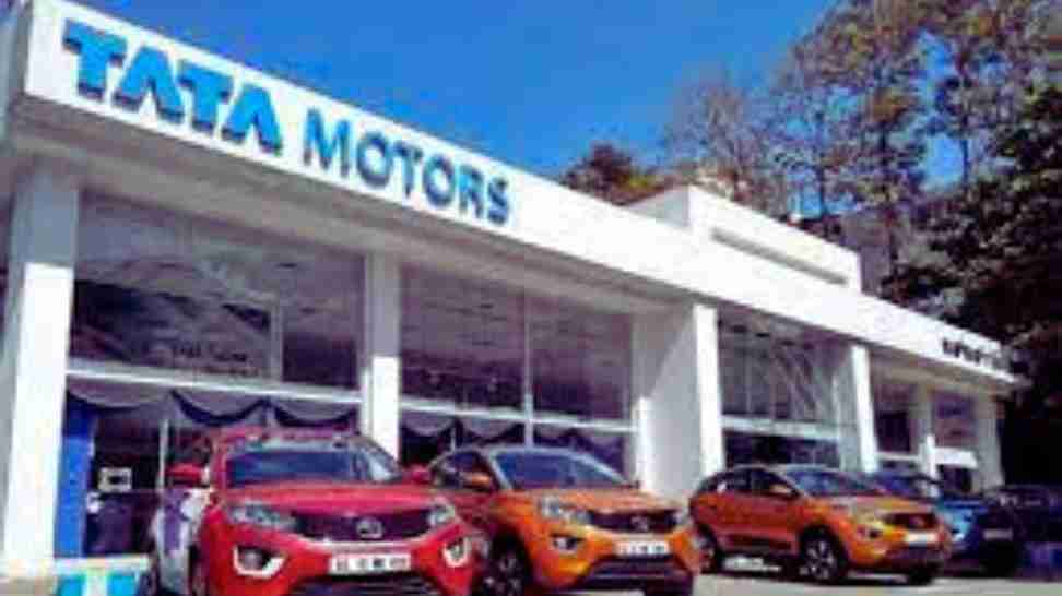 What is the battle between Tata Motors and the government of West Bengal in Singur? Here is the matter explained